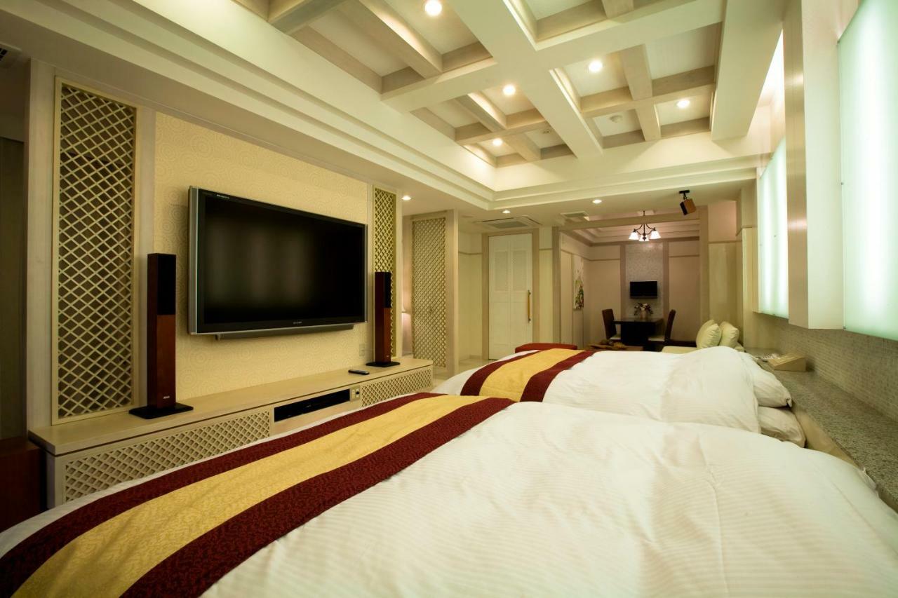 Hotel Bintang Pari Resort (Adults Only) Кобе Экстерьер фото