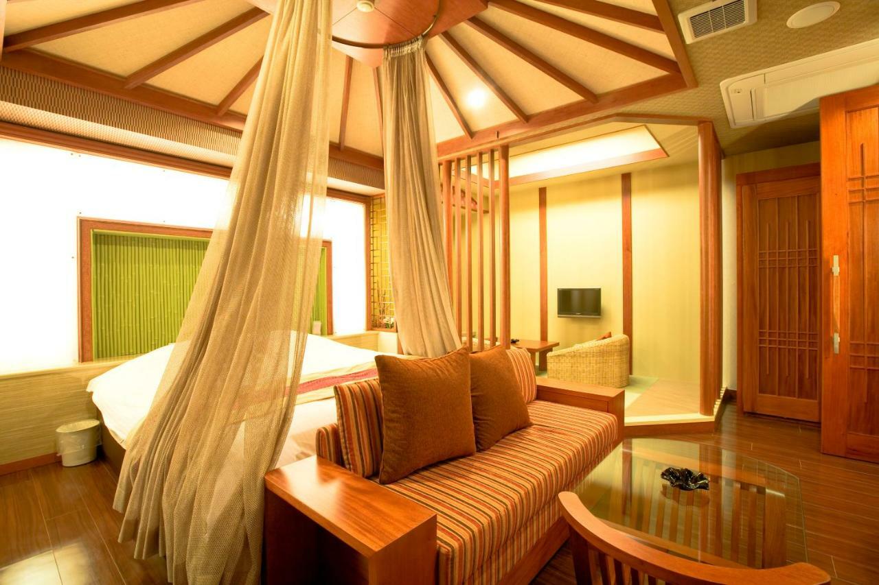 Hotel Bintang Pari Resort (Adults Only) Кобе Экстерьер фото