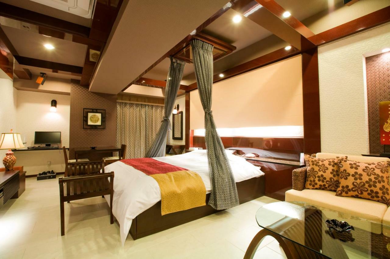 Hotel Bintang Pari Resort (Adults Only) Кобе Экстерьер фото